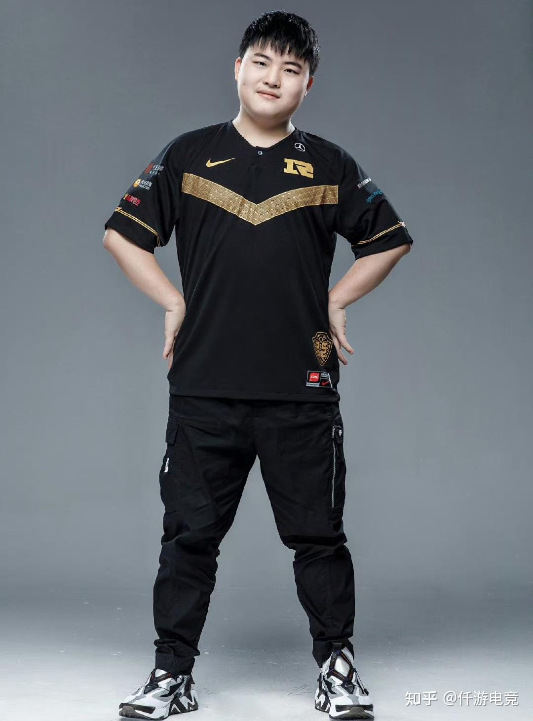 九游棋牌Uzi意外战胜RNG,表现优异引爆全场!全场沸腾不已的简单介绍